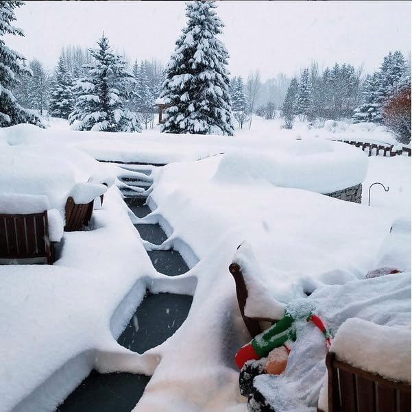 HeatTrak Heated Snow Melting Mats - Heated Outdoor Mats for Walkways - Electric Snow Melting Mats for Decks and Sidewalks - Trusted No-Slip Snow and Ice Melt Heated Sidewalk Mat (30” x 30")